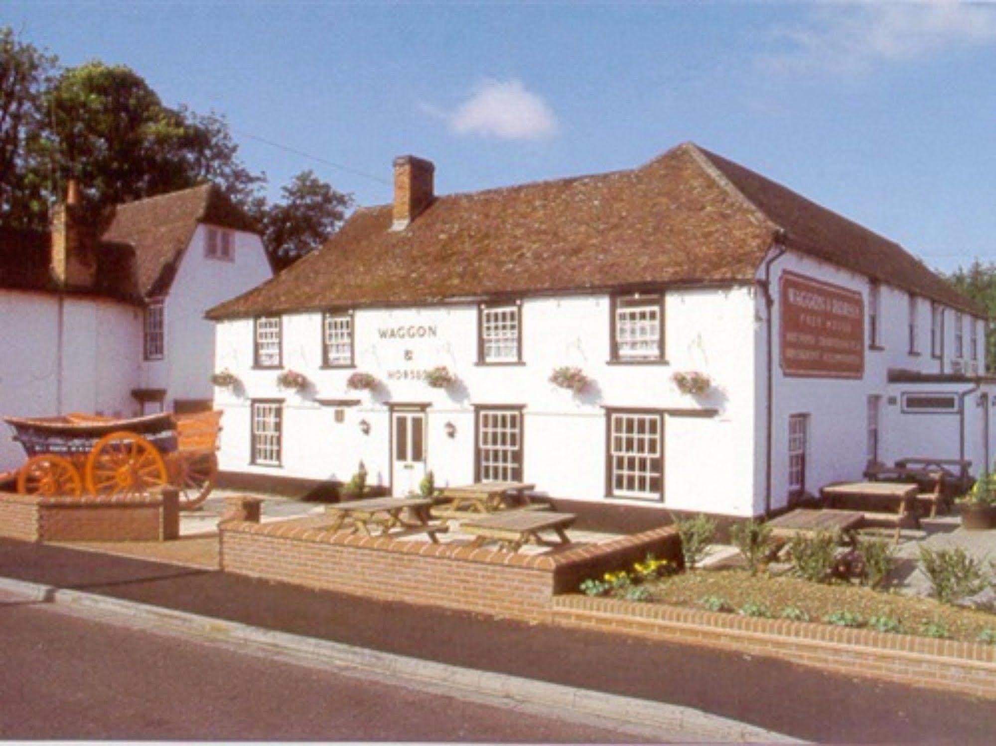The Waggon And Horses Hotel Great Yeldham Ngoại thất bức ảnh